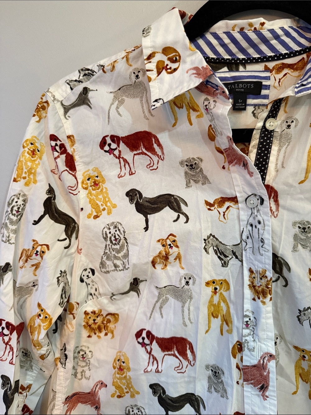 Talbots White Button-Up Shirt with Multicolor Dog Print 100% cotton SP